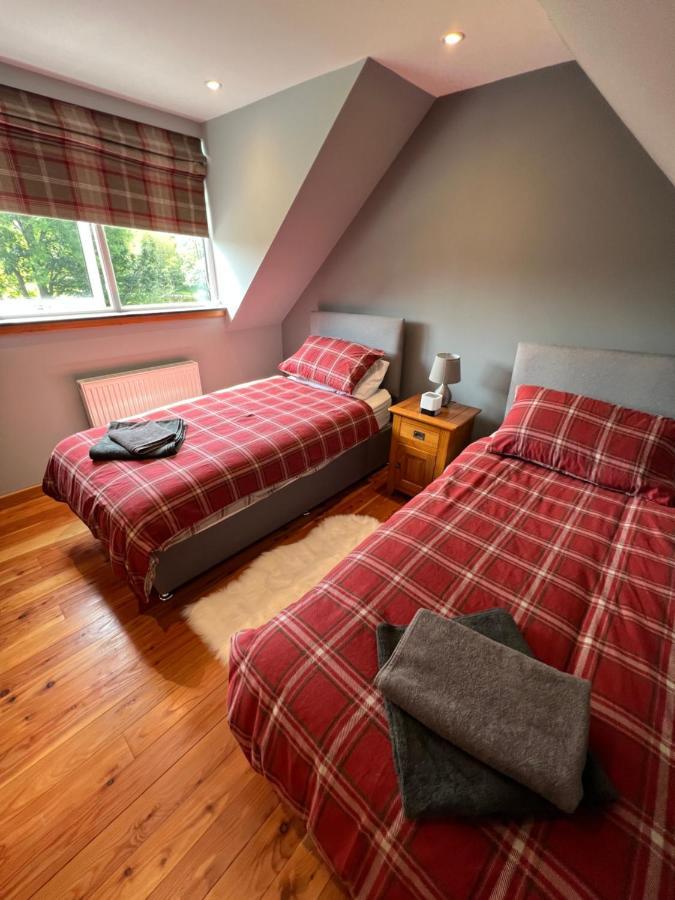 Barty'S Bothy Villa Contin Exterior photo